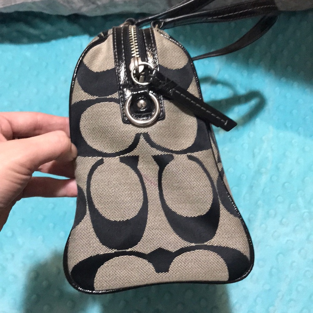 Coach purse - Picture 3 of 6